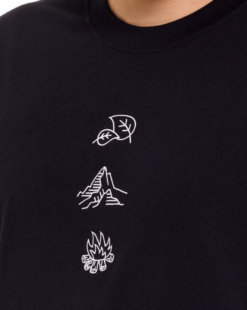 Camiseta Classic Mountain Icons Preto Knulu