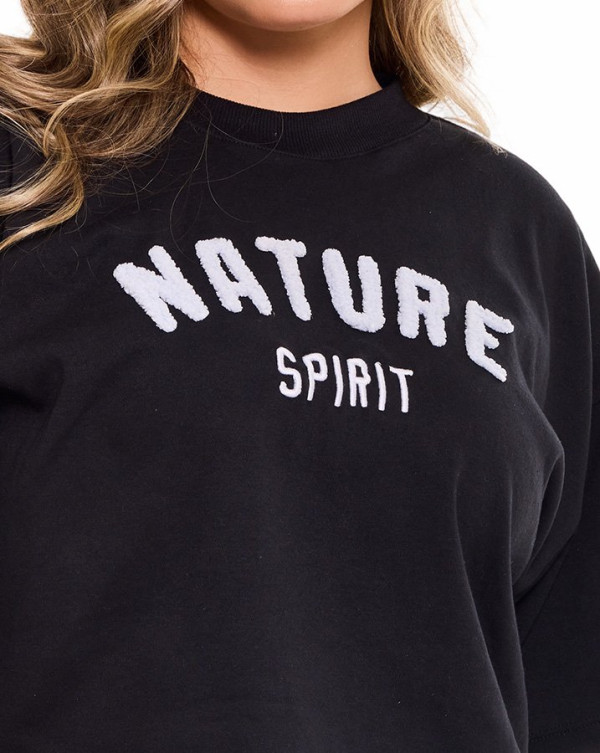 Camiseta Feminina Oversized Nature Spirit Preto Knulu