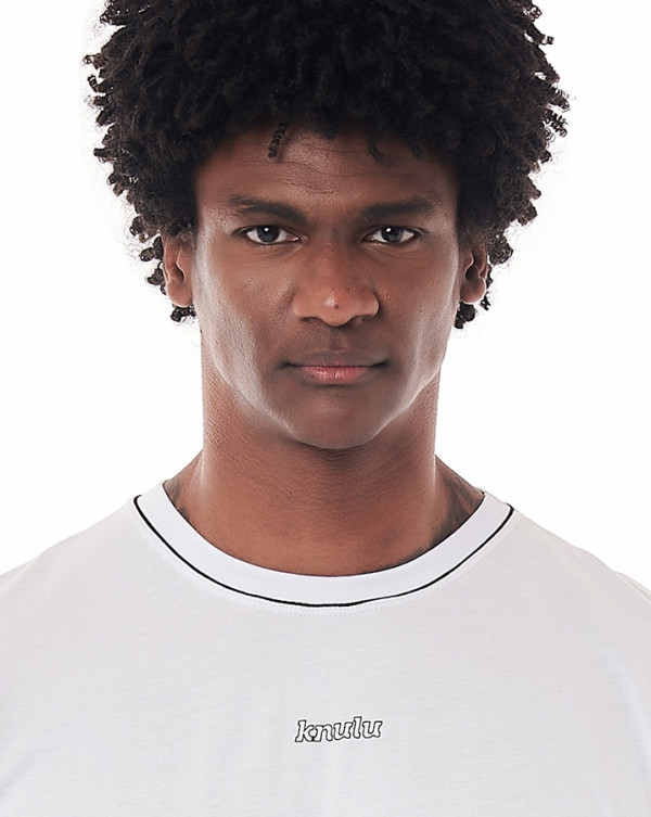 Camiseta Classic Retro Basic Branco Knulu